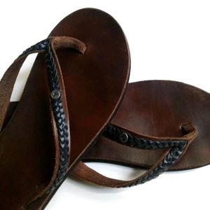 Abercrombie New York leather flip flops